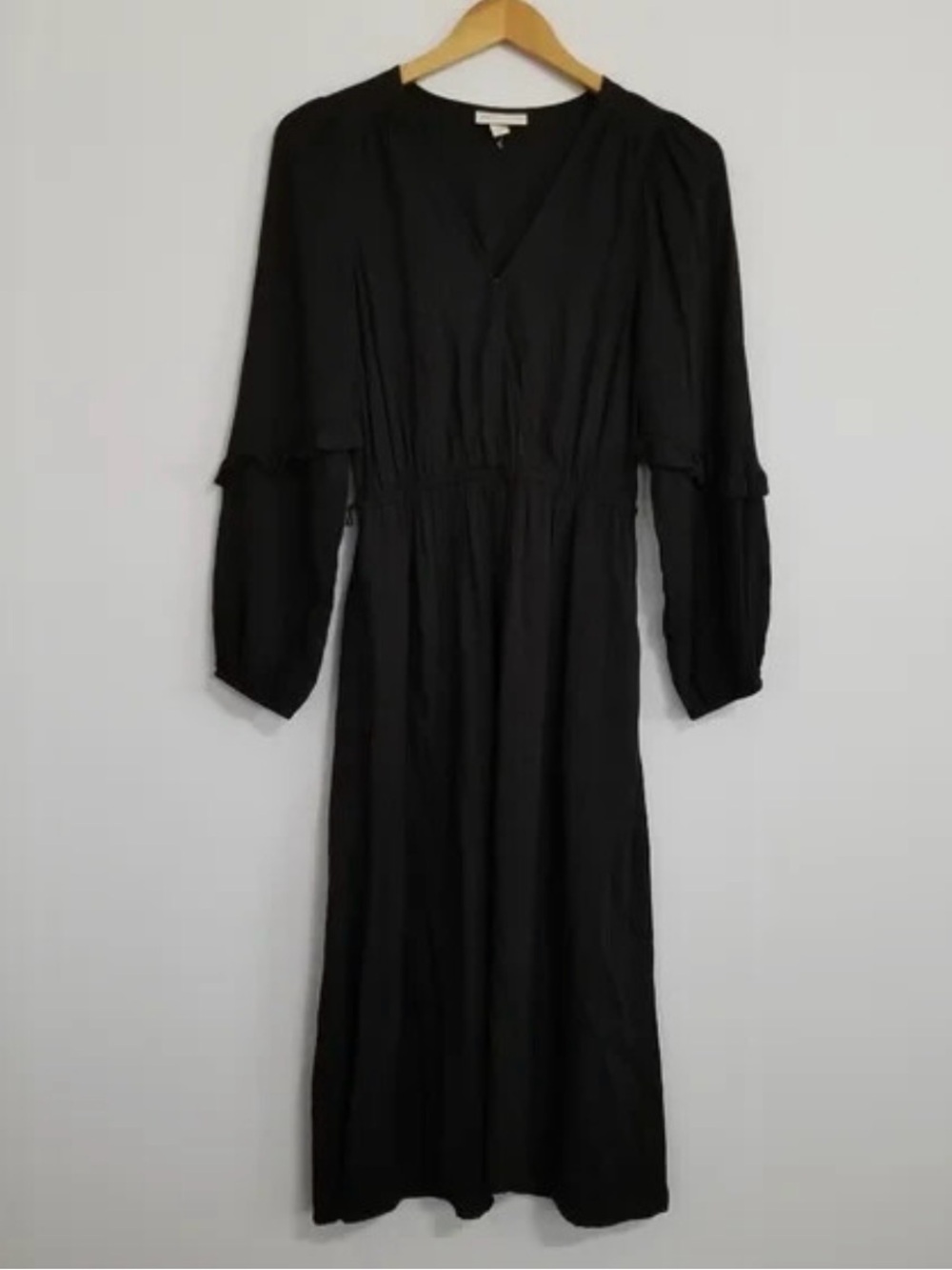 Knox Rose Black Long Sleeve V-Neck Midi Dress